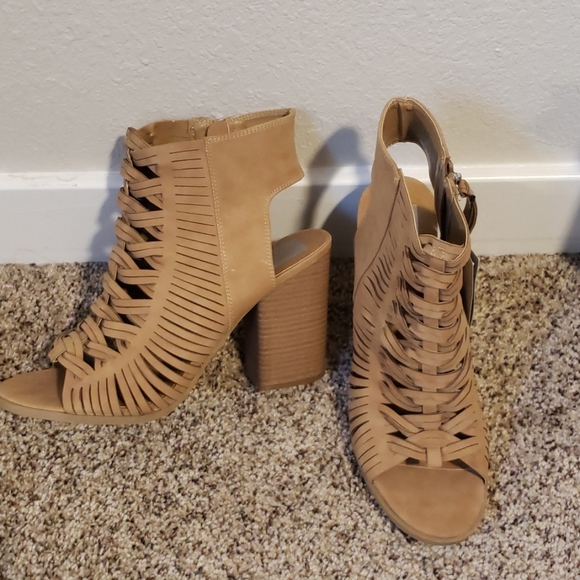 Hells - Picture 2 of 3